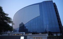 Regenta – The World Surat