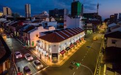 Hutton Central Hotel 