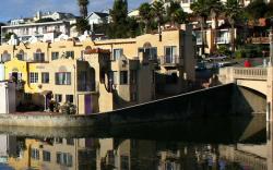 Capitola Venetian Hotel