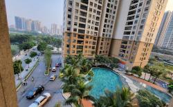 1,5 BR Vinhomes Dcapitale swimming pool view