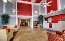 Centerstone Inn & Suites