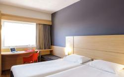 ibis Falaise Coeur de Normandie