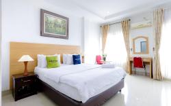 Urbanview SRB Near Mall Ciputra Cibubur