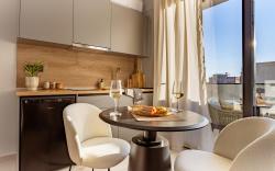 Sanders Tower Centre - Welcoming Studio w Balcony
