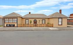 Robinson Cottage