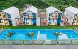 The Sangsang Pool Villa N Glamping