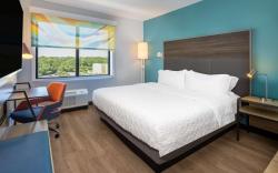 Tru by Hilton Pensacola Airport Medical Center
