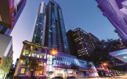 Oaks Brisbane on Charlotte Suites