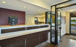 Red Roof Inn Charleston West - Hurricane, WV