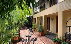 Cock 'n' Bull Boutique Hotel