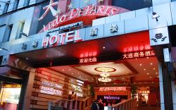 Lido de Paris Hotel