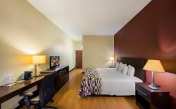 Red Roof Inn Hendersonville