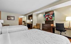 Red Roof PLUS+ & Suites Malone