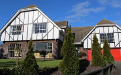 Tudor Manor Bed & Breakfast