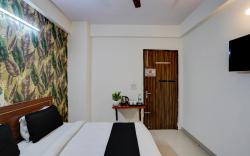 Collection O Umen Hotel Noida City Center Metro Station