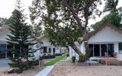 Warm Beach Resort