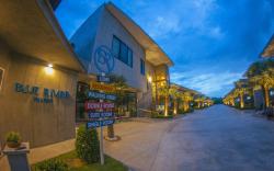 Blue River Resort