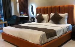 RJK Sector 49 Residency Near Huda Metro Station