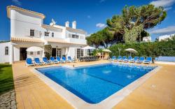 VILA PRIVADA DE 7 QUARTOS,PISCINA AQUECIDA,A/C