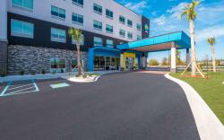 Tru by Hilton Santee