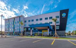 Tru by Hilton Santee