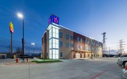 Motel 6 Fort Worth, TX - North - Saginaw