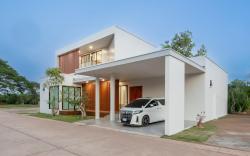 Baan Poolvilla Nong Khai Lyntara