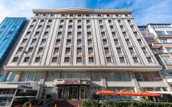 Nova Plaza Crystal Hotel