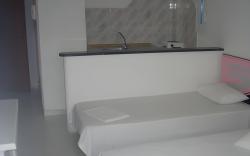 Dimis Studios and Apartments