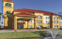 La Quinta Inn & Suites by Wyndham Pearland