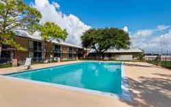 Motel 6 Port Lavaca, TX
