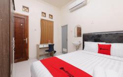 RedDoorz @ Meruya Utara