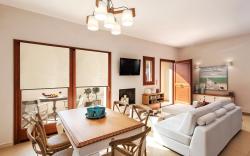 Centro House in the heart of Fira town 5 guests