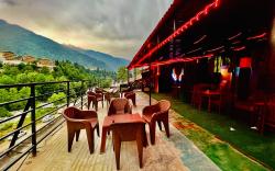 Sunday Holiday Link Hotel- A River Side