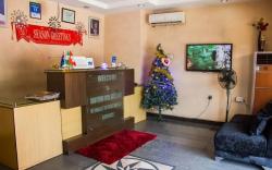 DOWNTOWN ROYAL HOTEL GRA