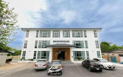 d village condominium