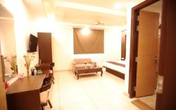 Hotel Lyf Corporate Suites - Near IGI Airport