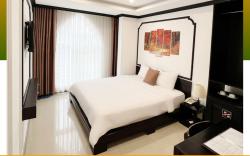 Phuong Dong Hotel & Apartment