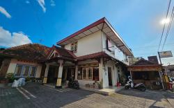 Crystal Malioboro Hotel