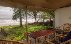 2BHK Sea view Villa on Talpona Beach w/wifi,AC