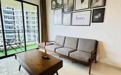 Cozy 2B1R Condo forest city