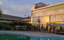 Three Eight Front One Boutique Batu Malang