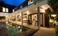 Villa Sabtu 5BR - Minggu Villas Seminyak