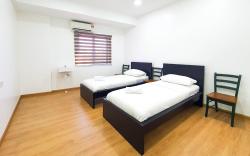 My3rdHome2 | 4BR2br | near Jonker | By Shine Stay