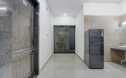 HOTEL O AMR GRAND Govindpuri Junction