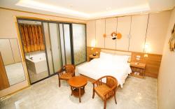 Home me Hotel