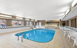 Quality Inn & Suites Des Moines Airport