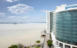Wyndham Guayaquil, Puerto Santa Ana