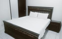Seaview Hotel & Apartments