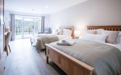 Suite 8 - Sleeping Giant Hotel - Pen Y Cae Inn